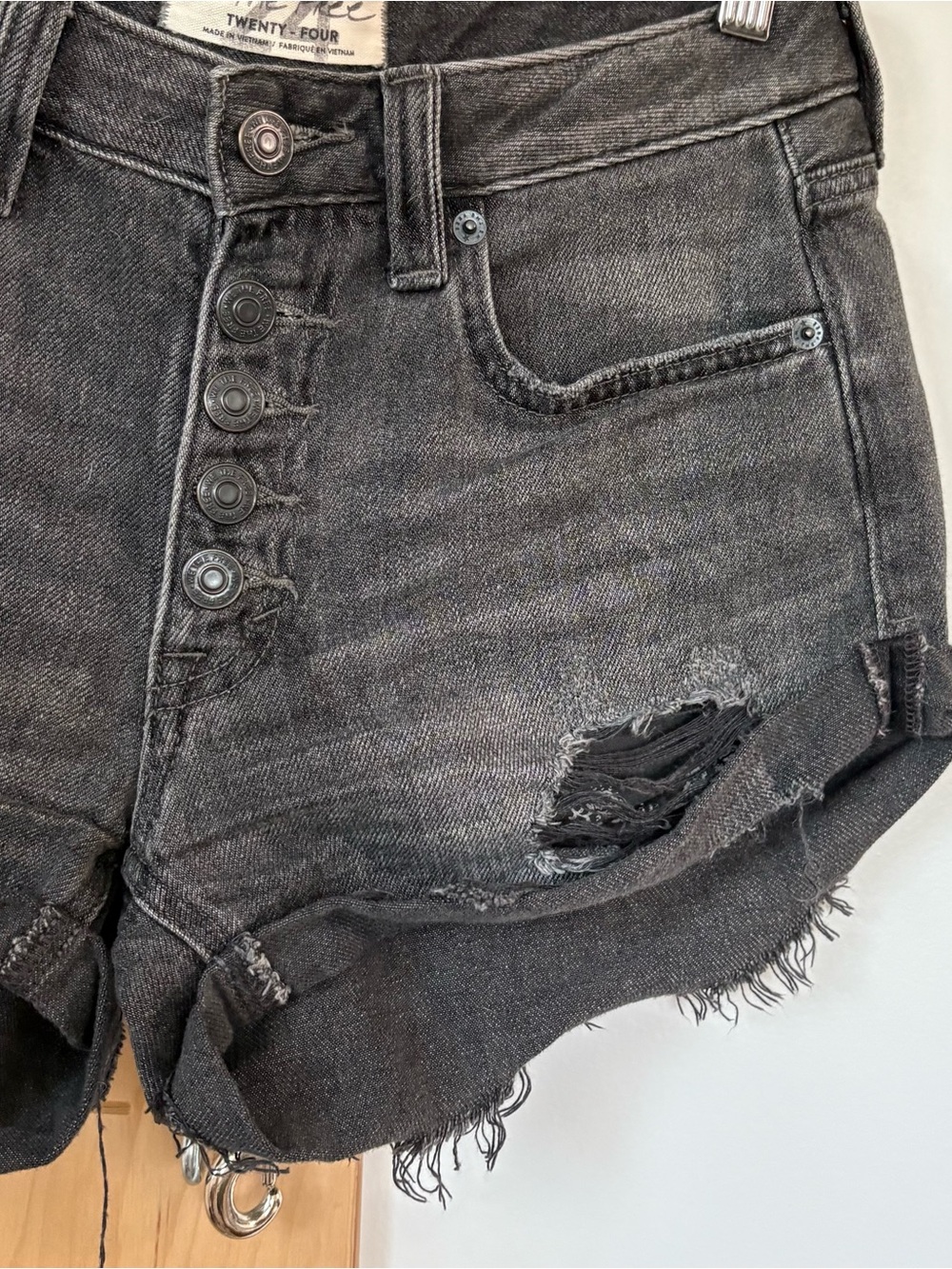 FP shorts - Picture 5 of 7